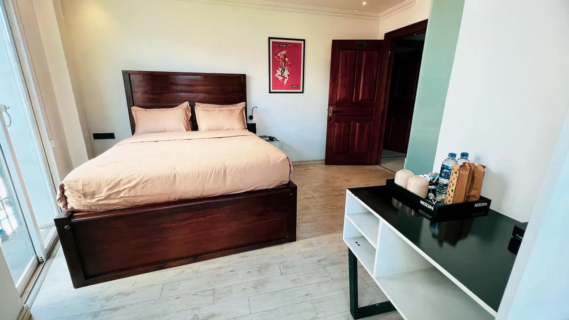 **  Hotel Bed Station 210 Kandy Sri Lanka